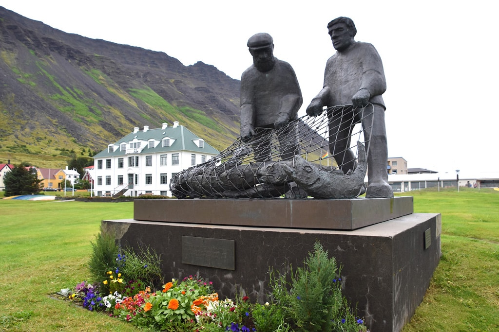 image of Iceland fishing monument & culture house in isafjordhur
