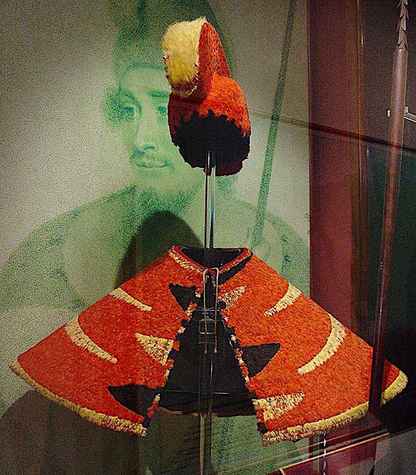 image of feather cloak and chief's crown bishop museum photo gary sizemore creative commons share
